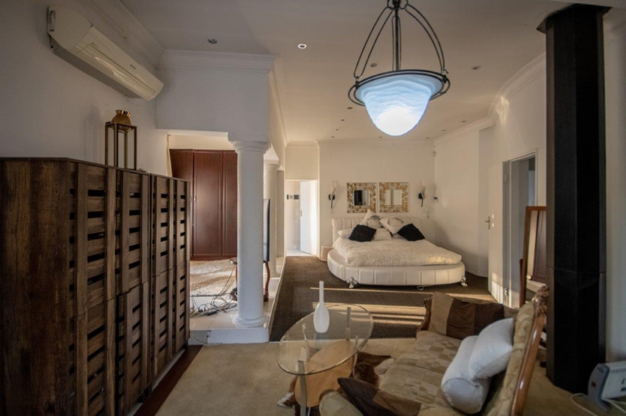 5 Bedroom Property for Sale in Birdwood Estate North West